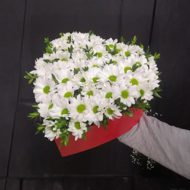 Доставка цветов в коробочках по пос. Молодежному Иркутской обл. Купить цветочные композиции в коробочках